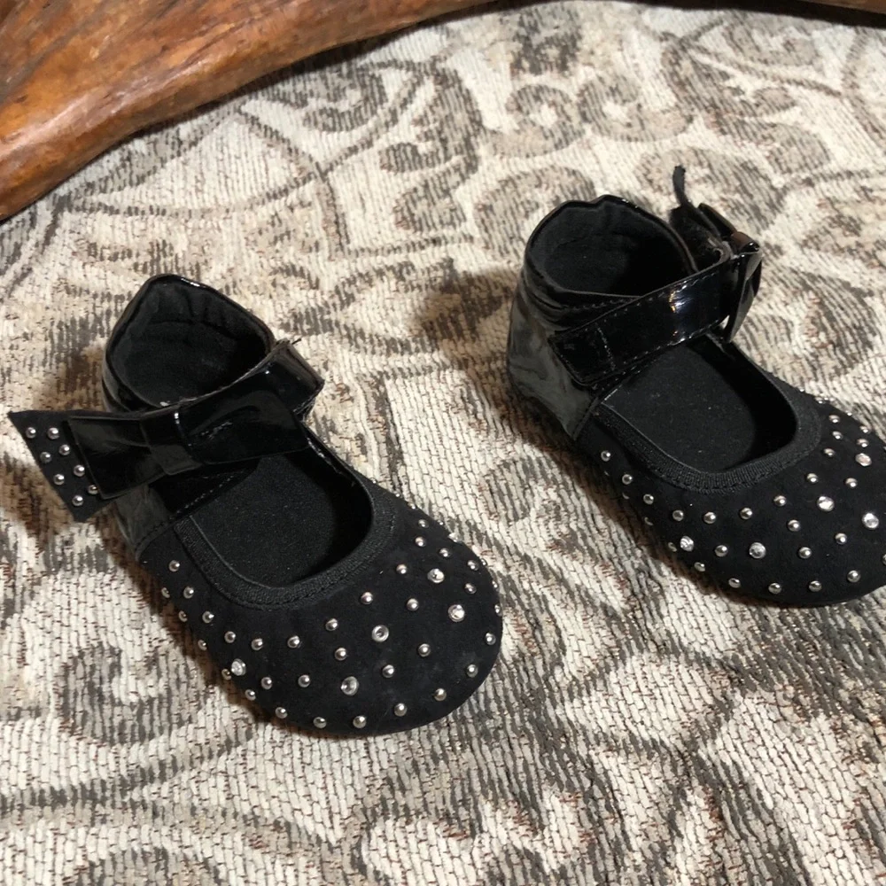 Stuart Weitzman Formal Black Studded Infant Shoes with Bow